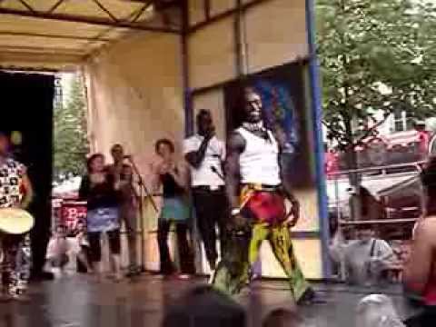Youssouf COLY - Association AFRICAA - Place d'Erlon (Reims) - 8 Mai 2009