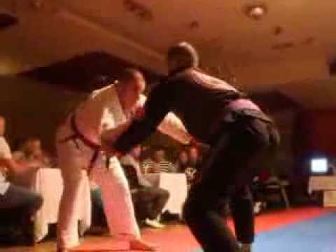 SubF15teen: Match 11 - Tony Riley(CB) v Ben Hodge(BFCUK) 88kg GI (part1)