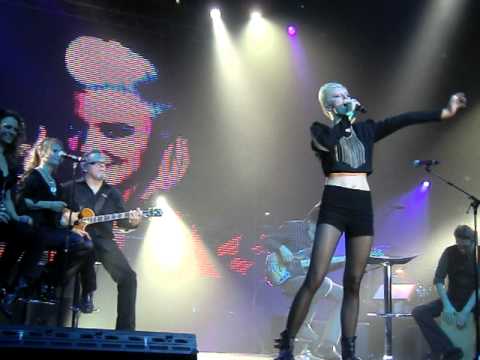 Elin Blom - Nothing else matters [Live @ Färs & Frosta Sparbank Arena]