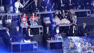 Download lagu BTS, BLACKPINK Reaction to JENNIE (제니 무대보는 방탄소년단, 블랙핑크) 4K 직캠 by 비몽 mp3