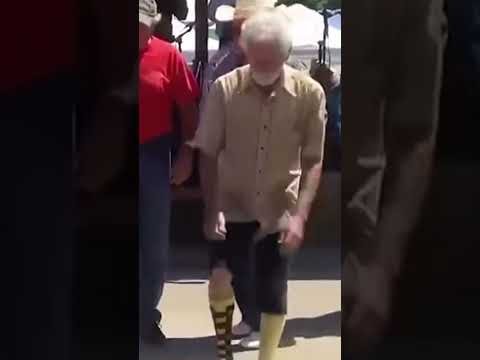 Says”🎼… S👀 everybody can get 🤴🏽’s music 🎶… LMA😂! #ClassicHumor #TyCuffMusic🤴🏽