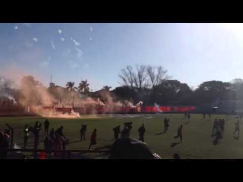 I.A.S.A. Sube a primera división - Ingreso a la cancha