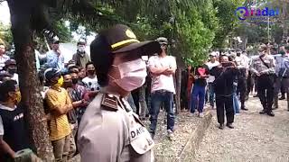 Warga Peresak Tuntut Kades Mundur