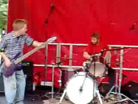 Small Town Bullies - Bully For You Live @ Ipswich Music Day