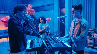 Download lagu SLOW [Flower.far x HYBS Remix] mp3