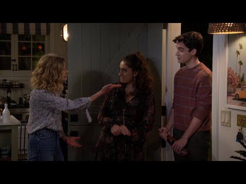 Jean's Family Reunion Doesn't Go As Planned - Call Your Mother