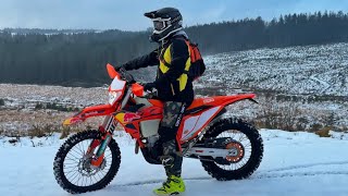 Download lagu Riding The ALL NEW 2025 KTM EXC-F in the SNOW mp3