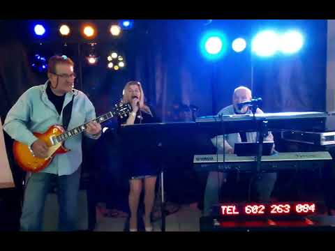 Pozwolił Los ..Cover .Gra Zespół Muzyczny Wega śpiewa Evita .