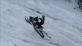 preview picture of video 'Snowmobile Hill Climb (Part One) Florence, WI'