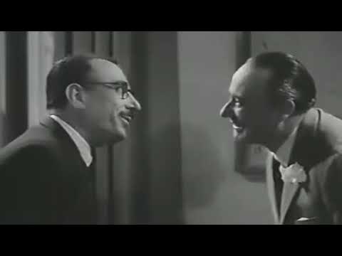 Totò, Peppino e le fanatiche | Il lavoro rilassante | Peppino de Filippo e Mario Riva