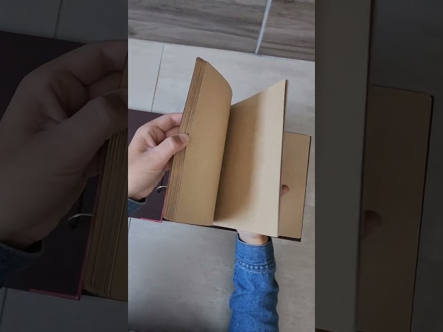 Vídeo relacionado con Our Adventure Book scrapbooking, 30 x 19 cm 80 páginas album fotos para pegar y escribir, libro de recortes de viajes de cuero con texto en relieve 3d, para aniversarios, navidad, regalos del día de l
