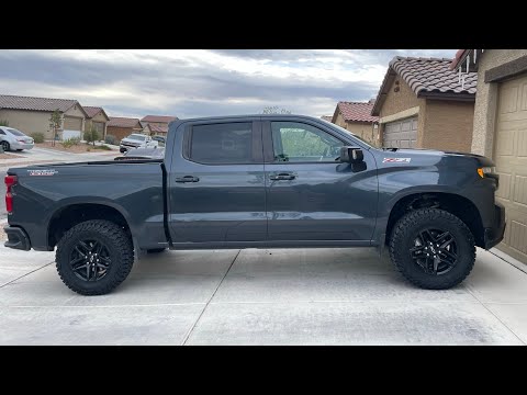 2021 Chevy Silverado trail boss Mickey Thompson Baja Boss 275/70R18