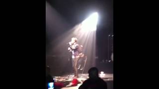 Conor Maynard - Diamonds live in Paris.