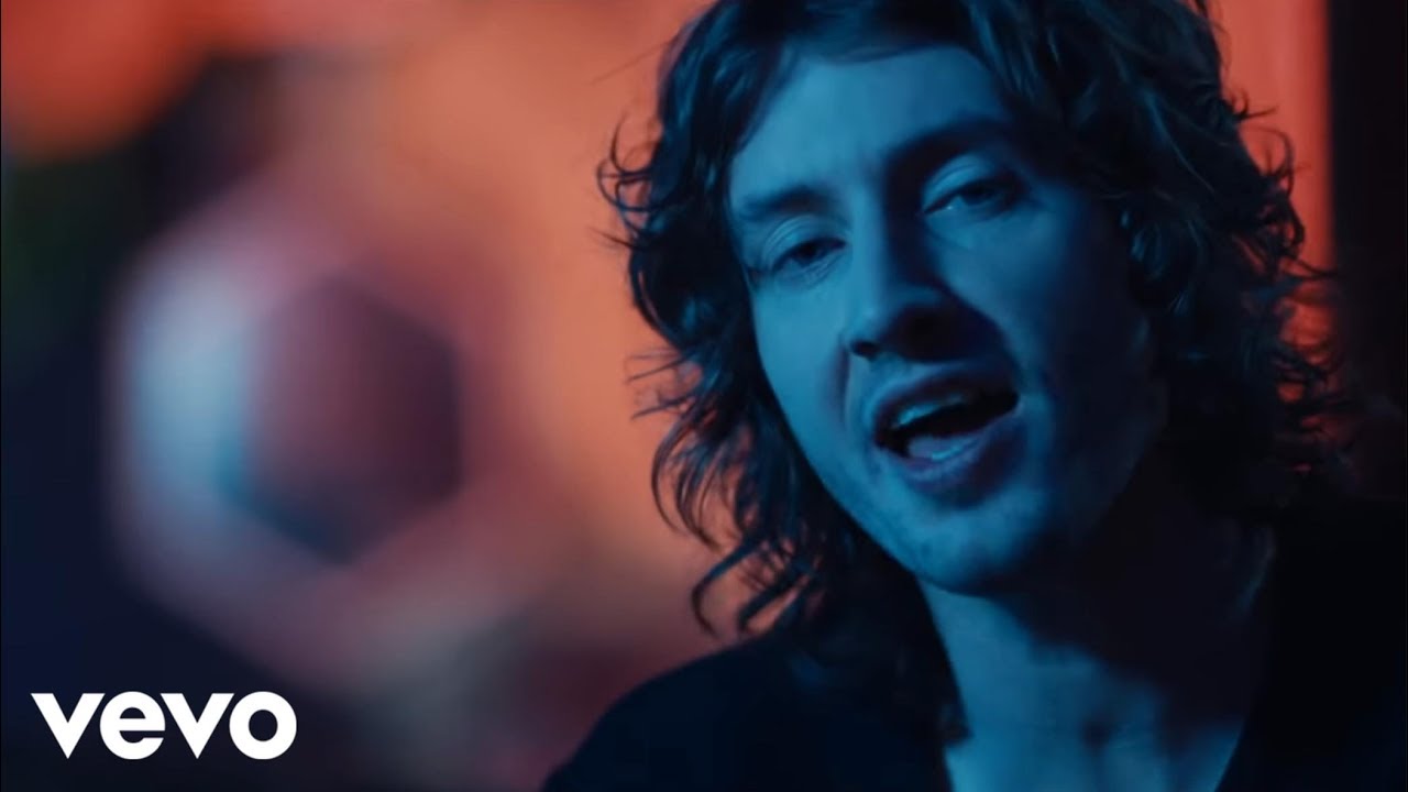 Dean Lewis Need You Now lyrics