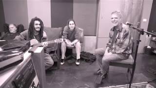 Chico Brown - Por dentro de &quot;Massarandupió&quot; (Chico Buarque - Caravanas)