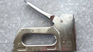 How to load reload Stanley TRA 700 staple gun easy quick