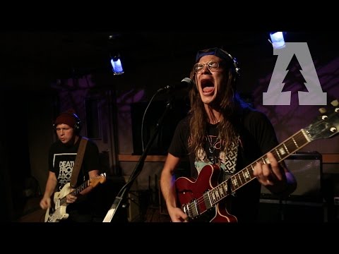 Quiet Oaks - Let Me Ignore You | Audiotree Live