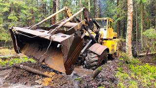 Испытание Советского трактора КИРОВЕЦ c V12 В БОЛОТЕ