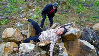 Download lagu Single Mother Betrayed: Trapped and Fighting for Her Life 💔 mp3