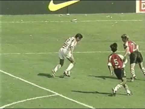 Jorge Campos Rainbow Kick, John Garey Goal