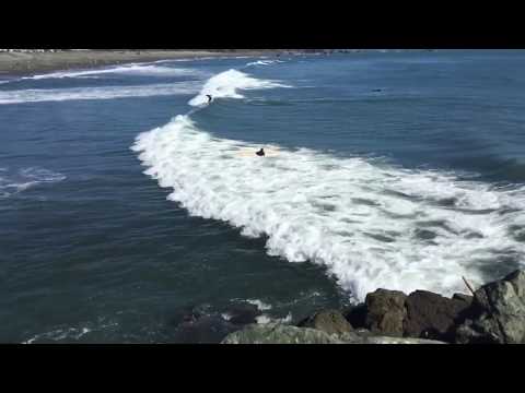 Fun waves at Brookings in Oregon