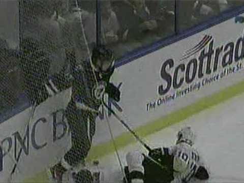 Vladimir Sobotka levels Mark Letestu