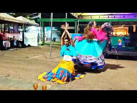 Apresentação da dupla Kamilla Mizuno e Karen Louisa em Valparaíso - GO - 16/05/2026