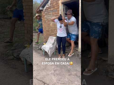 Ela conseguiu fugir com o compadre! #shortsvideo #piadascurtas #humor
