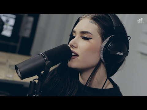 Ängie - Dope (Live @ East FM)