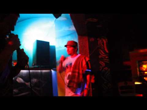 Rapublica - Rapublica - Snobská Hymna (Live) Klub Červ