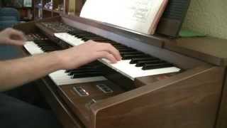Video thumbnail for Tocando un órgano Yamaha FE 30 by MARIOCASTIZO1