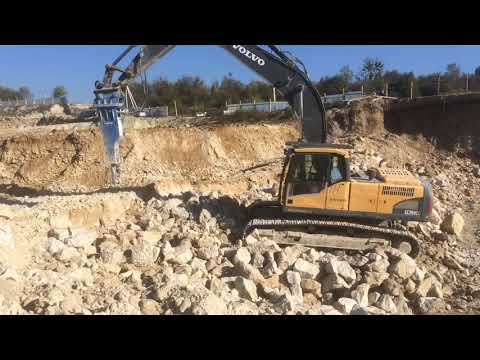 Оренда гусеничного екскаватора з молотом Вольво 290