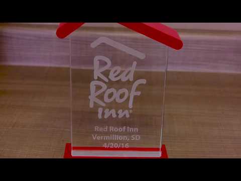 Take a tour of Red Roof Inn Vermillion