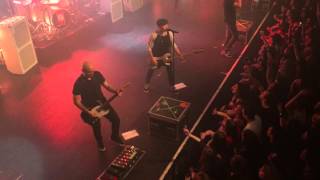 Simple Plan - Perfect World live from Lausanne, Switzerland