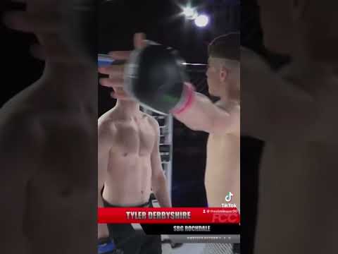 Intense face off 😳