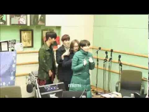 131226 Sukira Cut - Ryeowook, Okdal & VIXX N photo taking. feat RW as the coreo