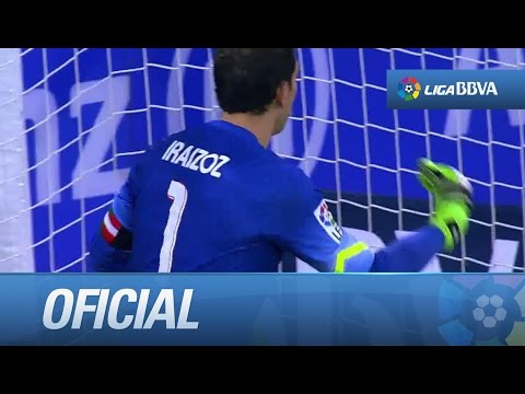 Remate de cabeza de Suárez y paradón de Iraizoz