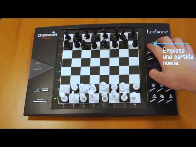Vídeo relacionado con Lexibook, Chessman Elite, Juego de Ajedrez Electrónico Interactivo, 64 Niveles de Dificultad, Leds, Funciona con Pilas o Adaptador de 9V, Negro/Blanco, CG1300