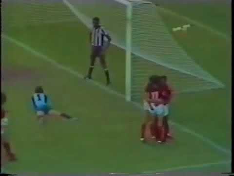 Gol de cabeça pelo Flamengo contra o Botafogo (08/11/1981)
