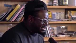 T Pain Performs A Few Of His Songs... NO AUTOTUNE