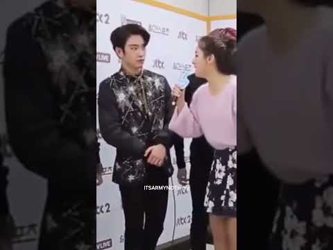 Mark really be giving side eye 👀 #jinyoung #bambam #got7 #itsarmynotarmy