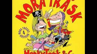 Mora Träsk - Alla tittar till