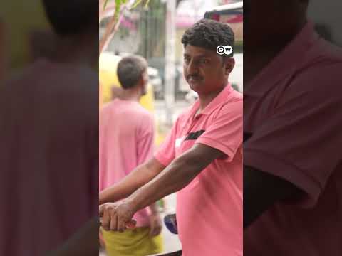 Delhi's last generation of bicycle rickshaw drivers? | DW News