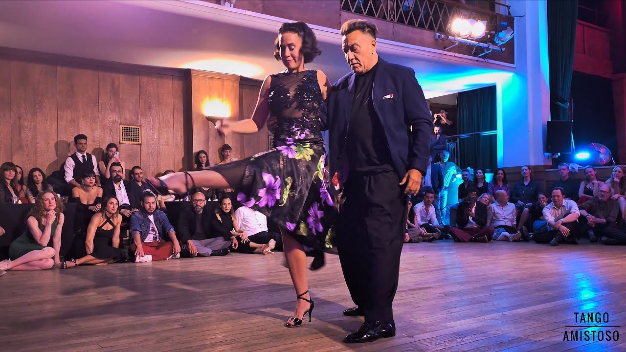 Video thumbnail for Mariano "Chicho" Frumboli and Juana Sepulveda, Duerme Mi Amor - Di Sarli, London Seminars 2024 (3/5)