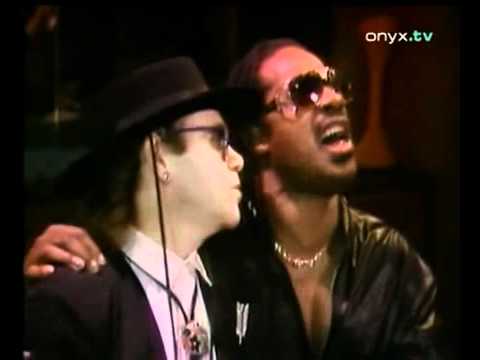 Dionne Warwick, Steve Wonder, Gladys Knight & Elton John - That's What Friends Are For.avi