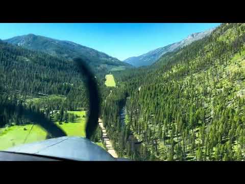 PC-12 Landing at Johnson Creek - Inside view