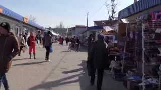 preview picture of video 'Украина , Херсонская область , город Новая Каховка рынок , март 2015'