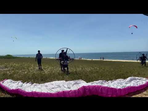 Paramotor mulher que voa Filmei essa moça decolando foi top .