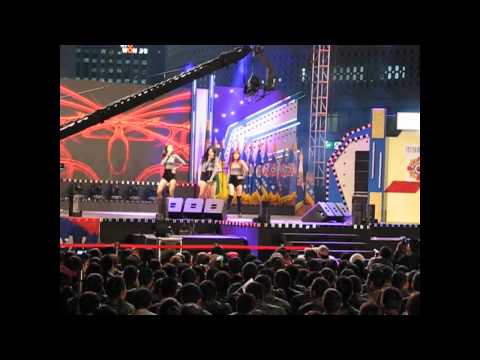 Whoz That Girl EXID Seoul Plaza outdoor concert 4