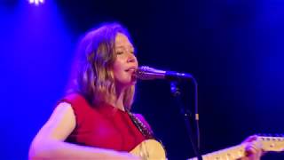 Julia Jacklin - Don't Let The Kids Win